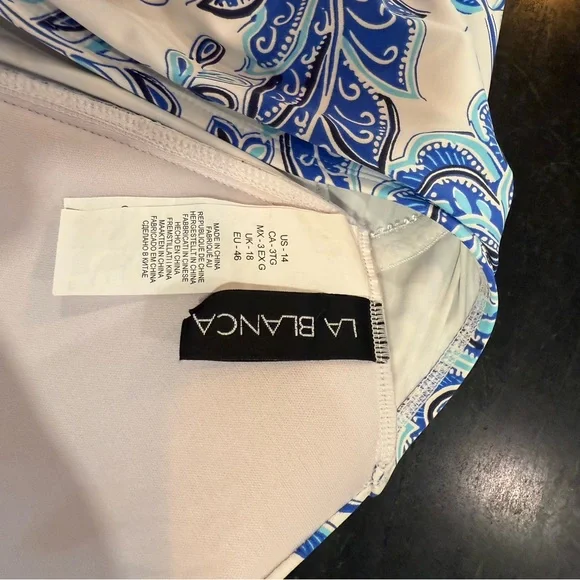 La Blanca. Beyond Haler Goddess Tankini Swim Top. - Picture 3 of 3